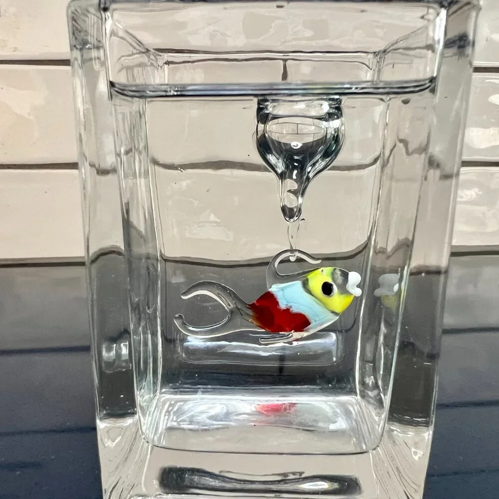 Amazing Floating Glass Fish - Picture 4 of 9